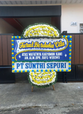 Papan Bunga Duka di Nagrak Selatan
