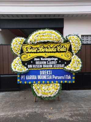 Papan Bunga Duka di Nagrak Selatan