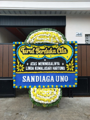 Papan Bunga Duka di Nagrak Selatan